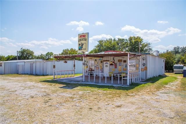 4312 Weatherford Hwy, Granbury, TX 76049